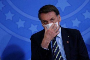 Bolsonaro ataca vacinas e afirma que Coronavac "não tem comprovação científica"