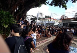 Centenas por Marielle e contra Intervenção Federal do RJ em Marília/SP