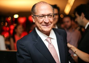 Alckmin sanciona lei para manter apadrinhados sem concurso na ALESP
