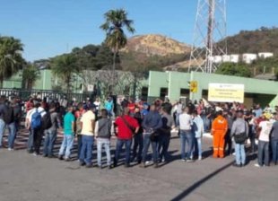 Trabalhadores terceirizados da Regap estão em greve pelo cumprimento do acordo coletivo