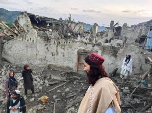 Terremoto mata mais de mil pessoas no Afeganistão, agravando crise humanitária no país