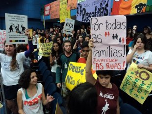 Vereadores de Campinas votam a “emenda da opressão” sob protestos