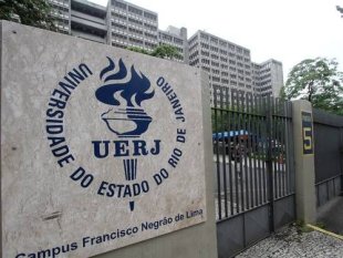 Trabalhadores de serviços gerais da UERJ são proibidos de usar elevadores