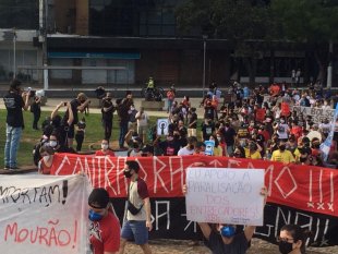 Antirracistas e Antifascistas saem às ruas em mais um ato em Porto Alegre nesse domingo