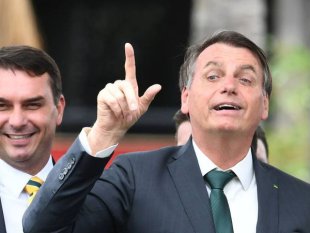 Em barganha com o Centrão, Bolsonaro distribui cargos e regalias a familiares de políticos Brasil a fora