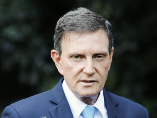 Para agradar Universal, Bolsonaro indica Crivella para embaixada na África do Sul