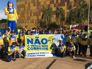 Trabalhadores dos Correios resistem à privatização em meio a assédio policial e bolsonarista 