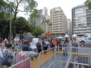 Paralisação e atos em diversas cidades do Estado de São Paulo marcaram a luta dos agentes escolares contra o PLC 26 de Doria neste dia 18