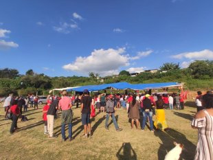 Ato reúne centenas de pessoas contra o ataque ao acampamento Marielle Vive