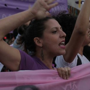 "A saída para a crise política é que o povo decida os rumos do país" diz Maíra Machado