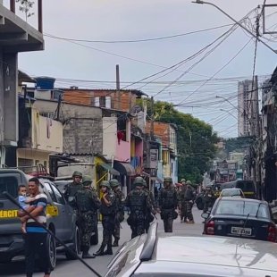 Exército e PM agem com truculência em favelas de SP com a justificativa de recuperar metralhadoras roubadas