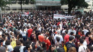 15M: Cidades amanhecem com paralisações e atos na greve nacional contra os cortes e a reforma de Bolsonaro