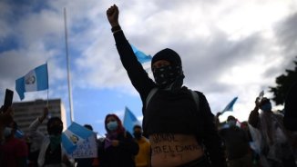 O Congresso da Guatemala volta atrás com o orçamento de ajuste que desencadeou os protestos