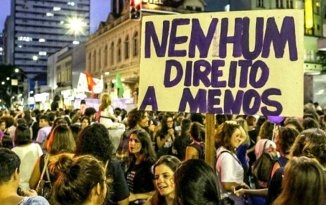 A organização das mulheres contra Tarcísio e as privatizações: a importância da construção do 25N e 28N 