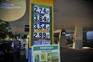 Petrobrás anuncia aumento do preço da gasolina em 6% e do diesel em 4%