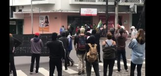 Ato antifascista em Caxias do Sul faz bolsonaristas recuarem em frente ao quartel