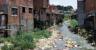 Coronavírus: A falta de saneamento básico coloca a vida de milhões de brasileiros em risco