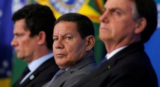 Mourão se posiciona sobre reeleição de Maia e Alcolumbre: “a constituição é clara”