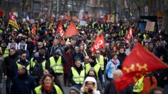 Greve geral na França: coletes amarelos e sindicatos convergem contra Macron