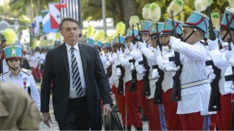 Bolsonaro vai manter privilégios de colégios militares enquanto corta 30% das instituições de ensino federais