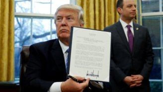 Donald Trump retira os Estados Unidos do Tratado TransPacífico