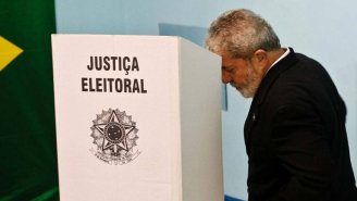 Em novo avanço autoritário TRE-PR nega direito de Lula a votar