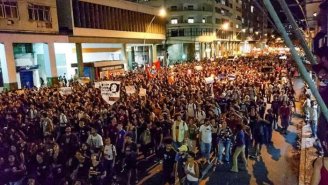 Estudantes mostram o caminho: Milhares protestam no país contra os cortes de Bolsonaro na educação