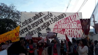 Estudantes e trabalhadores fecham rodovia de Campinas contra reforma da previdência