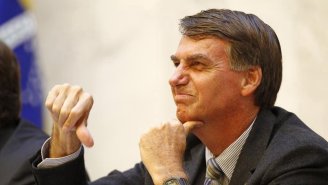 Bolsonaro apela para eleitores mortos para tentar legalizar partido