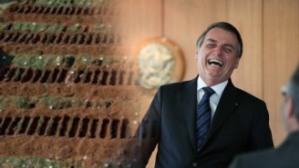 Enquanto Brasil lidera ranking mundial de novas mortes pela COVID-19, Bolsonaro segue fazendo piadas