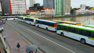 Em Recife, motoristas e cobradores de ônibus paralisam, reivindicando vacina para Covid-19