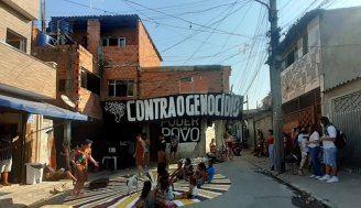 Favela do amor promove ação cultural dos 10 meses em memória do Lucas
