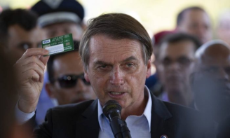 Bolsonaro bate recorde de gastos com cartão presidencial