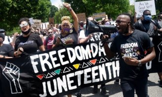 Caem as estátuas e o povo se levanta: Os protestos de Juneteenth nos Estados Unidos