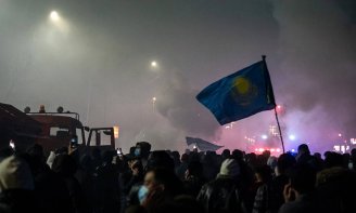 Explodem protestos no Cazaquistão contra o governo e o aumento do preço de combustíveis