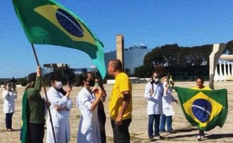 Fascistas se organizam em Brasília com a salvaguarda de Bolsonaro e dos militares