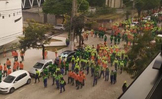 Trabalhadores do setor de limpeza urbana paralisam em Vitória e exigem vacina
