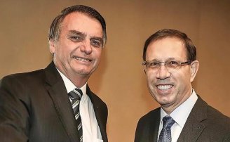 Bilionário defensor da cloroquina é novo secretário de pasta no Ministério da Saúde