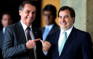 Na "nova política” de Bolsonaro bilhões vão para os políticos em nome da reforma da previdência