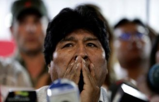 Bolívia: Os golpistas proscrevem Evo Morales 