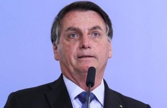 Depois de queda de 3º ministro, até Bolsonaro afirma que educação "está horrível"