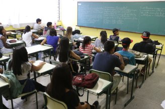 Reunião com comunidade escolar discute a MP da Reforma do Ensino Médio na E.E. Benedita Ribas