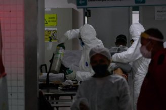Em Manaus, médicos sedam pacientes para morrerem sem dor: "a gente não sabe mais o que fazer"