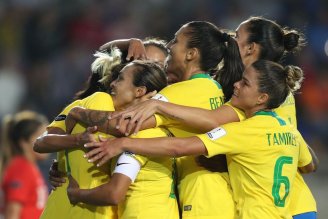 Secretaria de Mulheres do Sintusp exige da reitoria isonomia frente a Copa feminina
