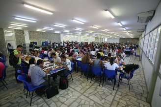 Reitoria da UFRN deixa estudantes sem alimentação