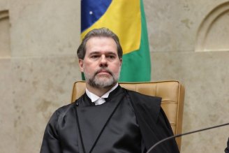 STF derruba decisão do TJ do Rio que autorizava censura homofóbica de Crivella