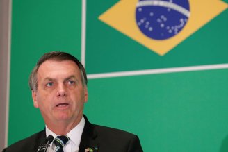 Às vésperas do dia 15, Bolsonaro atiça base com acusação de fraude eleitoral