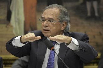 Paulo Guedes e Banco Central tomam medidas trilionárias para salvar capitalistas enquanto vidas estão em risco