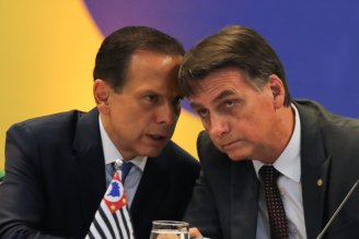 Contrariando Bolsonaro, Doria diz que vacina contra Covid-19 será aplicada em janeiro no estado de SP
