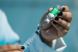 Campanha de vacinação corre risco de paralisação por falta de doses em vários estados 